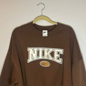 NWOT vintage Nike sweatshirt ✨